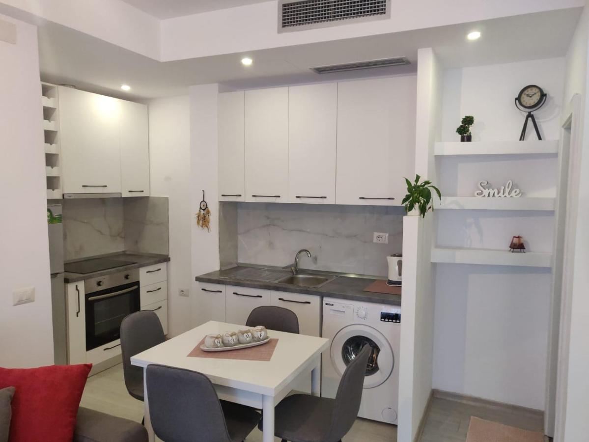 E&A Apartments Guesthouse Δυρράχιο Εξωτερικό φωτογραφία
