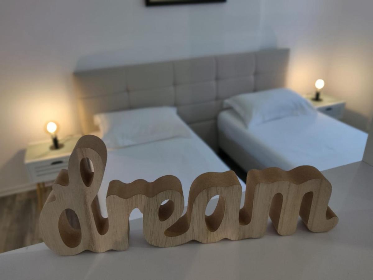 E&A Apartments Guesthouse Δυρράχιο Εξωτερικό φωτογραφία